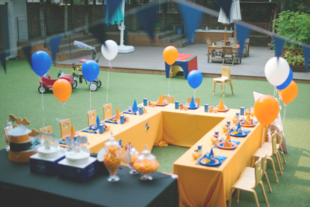 폴리어학원 분당캠퍼스 야외 파티 행사 테이블 세팅 전경